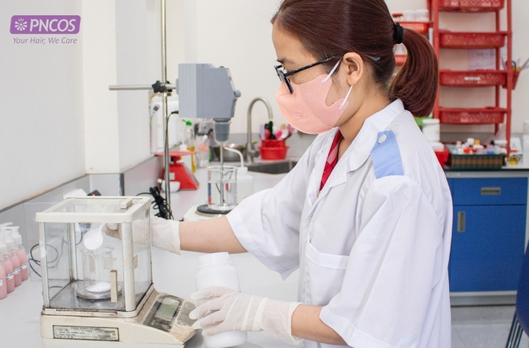 Chuyên viên R&D nghiên cứu nên những công thức độc đáo
