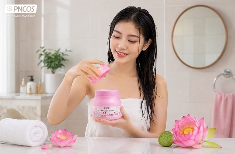 Chăm sóc tóc tẩy tại nhà: Quy trình phục hồi từ chuyên gia