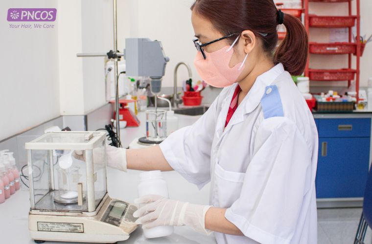 Phương Nghi nghiên cứu công thức dựa trên nhu cầu của khách hàng